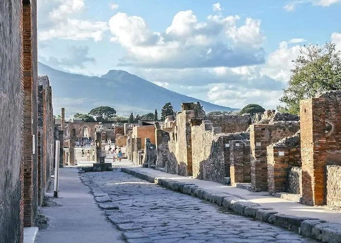 Pompea , Pompei E Scavi סקפאטי